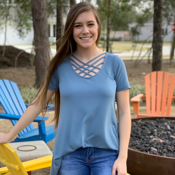 Cage neck top - Picture 4 of 6